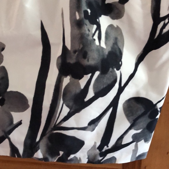 Gorgeous le chateau dress - Picture 4 of 12